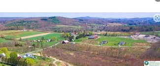 8 Sage Ct, Lehighton, PA 18235