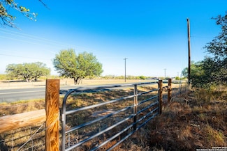 21270 Priest Rd, Elmendorf, TX 78112