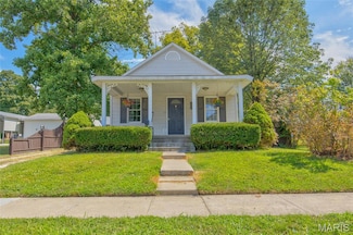 505 S Lafayette St, Jerseyville, IL 62052