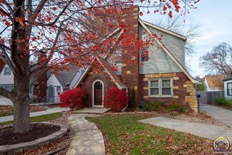 2706 SW Harland Ct, Topeka, KS 66604