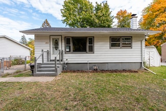 1913 Chippewa Rd, Waukegan, IL 60087