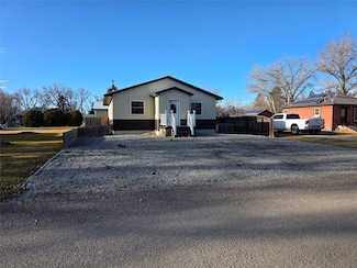 222 6th Ave NE, Choteau, MT 59422