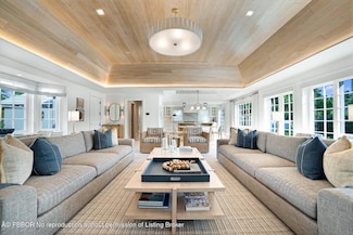 284 Monterey Rd, Palm Beach, FL 33480