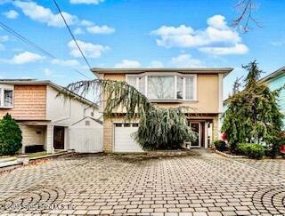 96 Genesee Ave, Staten Island, NY 10308