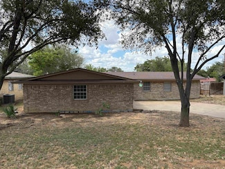 104 E Del Mar Blvd, Laredo, TX 78041