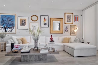 55 SW 9th St Unit PH4501, Miami, FL 33130
