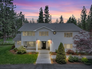 16825 N Wylie Dr, Nine Mile Falls, WA 99026
