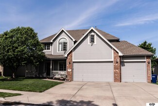 12106 S 48th St, Papillion, NE 68133