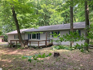 653 S Morrison Rd, West Branch, MI 48661