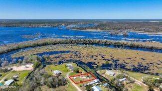 5303 Arrowhead Blvd, Youngstown, FL 32466