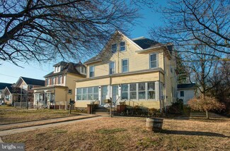 538 River Dr, Westville, NJ 08093