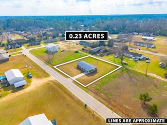 107 Cecil Cir, Fitzgerald, GA 31750