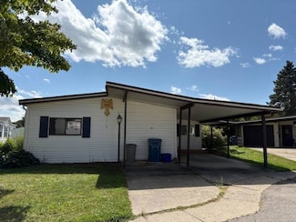 97 Bobolink St, Rochester Hills, MI 48309