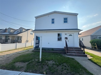 314 Greengrove Ave, Uniondale, NY 11553