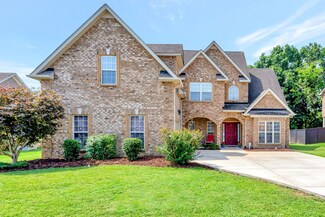 1920 Walking Dr, Murfreesboro, TN 37130