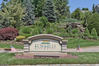 1211 Clinton Ln, Rockaway, NJ 07866