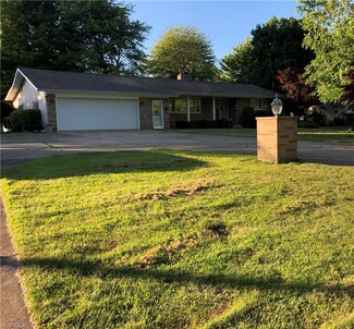 3239 Lake Rd, Conneaut, OH 44030