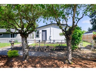 6631 N Powers St, Portland, OR 97203