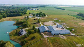 13112 Heritage Ln, Pocahontas, IL 62275