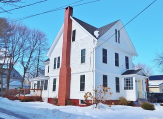 66 Maple St, Bangor, ME 04401