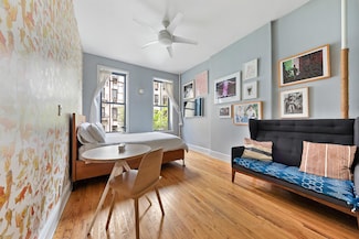 186 E 2nd St Unit 2, New York, NY 10009