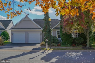 1221 Brighton Ave, Lititz, PA 17543