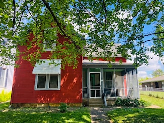 816 9th St, Tell City, IN 47586
