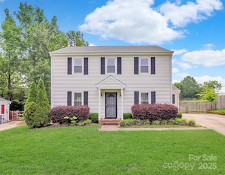 10945 Wiltshire Ln, Charlotte, NC 28262