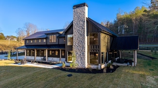 1801 Grassy Creek Rd, Copperhill, TN 37317