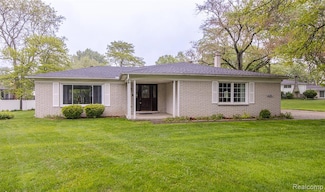 4290 Frostwood Ct, Troy, MI 48098
