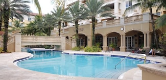 16100 Emerald Estates Dr Unit 296, Weston, FL 33331