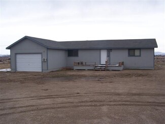50 Robin Rd, Yerington, NV 89447