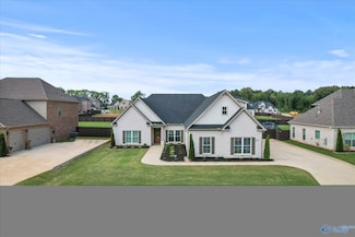 227 Midland Dr, Brownsboro, AL 35741
