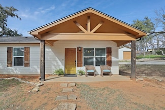 1830 Hitching Post Rd, Granbury, TX 76049