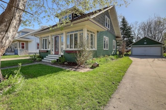 611 North St, West Bend, WI 53090