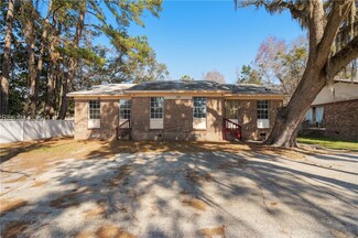25 Harding St, Beaufort, SC 29902
