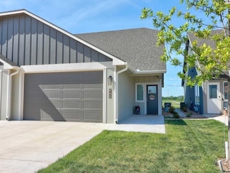 945 Lingonberry Ln, Lindsborg, KS 67456