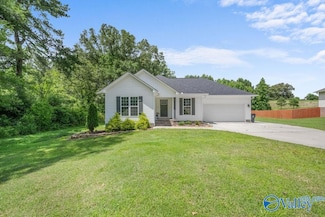 713 Rabbittown Rd, Gadsden, AL 35905