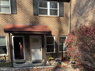 95 Park Vallei Ln, Brookhaven, PA 19015