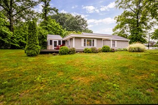6940 Shore Dr, Coloma, MI 49038
