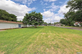 2901 Elmore Rd SW, Huntsville, AL 35805