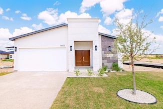 5802 Tavo Dr, Laredo, TX 78046