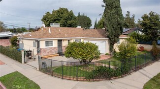 8001 Yarmouth Ave, Reseda, CA 91335