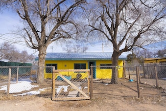 314 S 9th St, Estancia, NM 87016