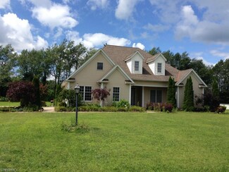 7205 Harmony Glen Dr, Conneaut, OH 44030