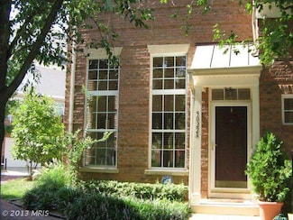 5022 Barbour Dr, Alexandria, VA 22304