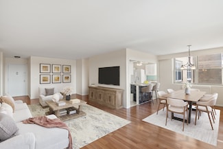 50 Glenbrook Rd Unit 10J, Stamford, CT 06902