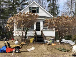 29 Huckins St, Center Ossipee, NH 03814