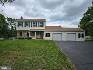 1802 Robin Dr, Hatfield, PA 19440