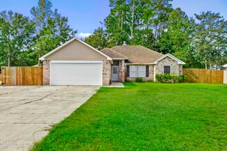 8205 Redstone Dr, Gautier, MS 39553